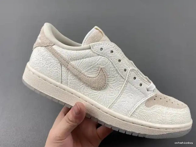 1 Jordan Chris FZ0455-200 Paul Retro Low OG 0507